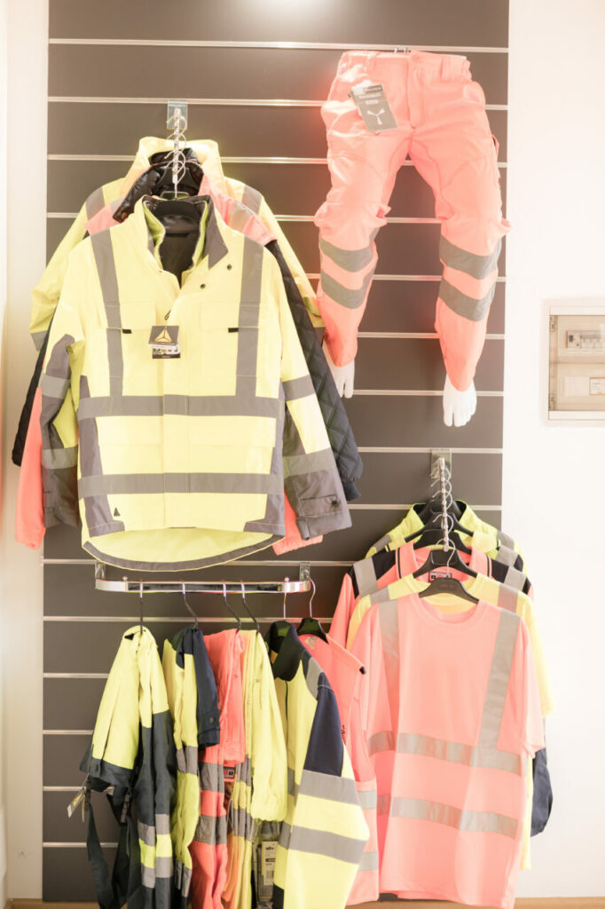 _DSC7885 Pro Workwear svg+xml;charset=utf