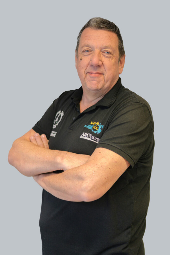 Noi 9 Noi svg+xml;charset=utf