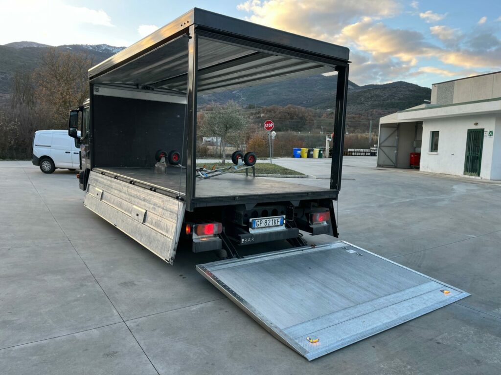 WhatsApp Image 2025-01-07 at 13.02.28 Officine svg+xml;charset=utf