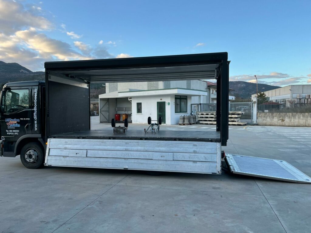 WhatsApp Image 2025-01-07 at 13.02.29 Officine svg+xml;charset=utf